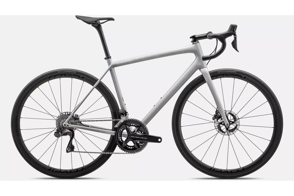 S-Works Aethos : le vélo de route ultraléger et performant pour cyclistes exigeants