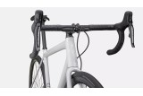 S-Works Aethos : le vélo de route ultraléger et performant pour cyclistes exigeants