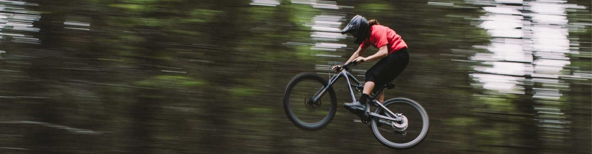 All-mountain – VTT polyvalent pour terrains techniques et descente | Véléos