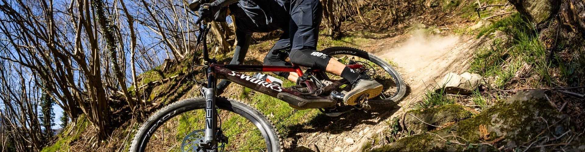 Enduro – VTT polyvalent pour montée et descente technique | Véléos