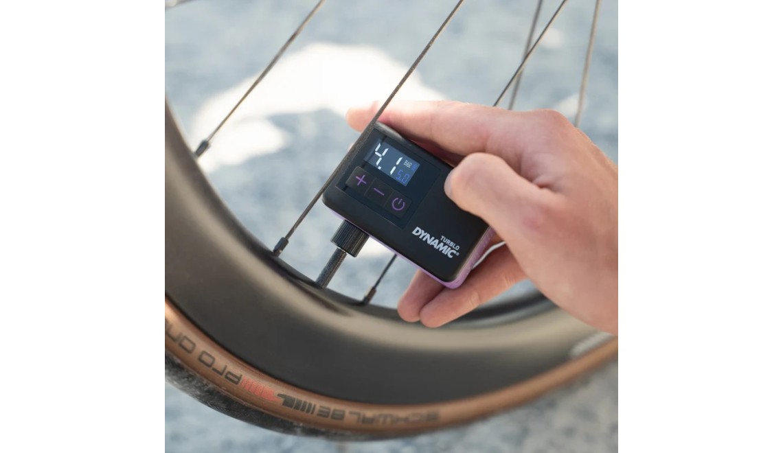 Mini pompe électrique vélo Turblo – Gonflage rapide & précis | Veleos
